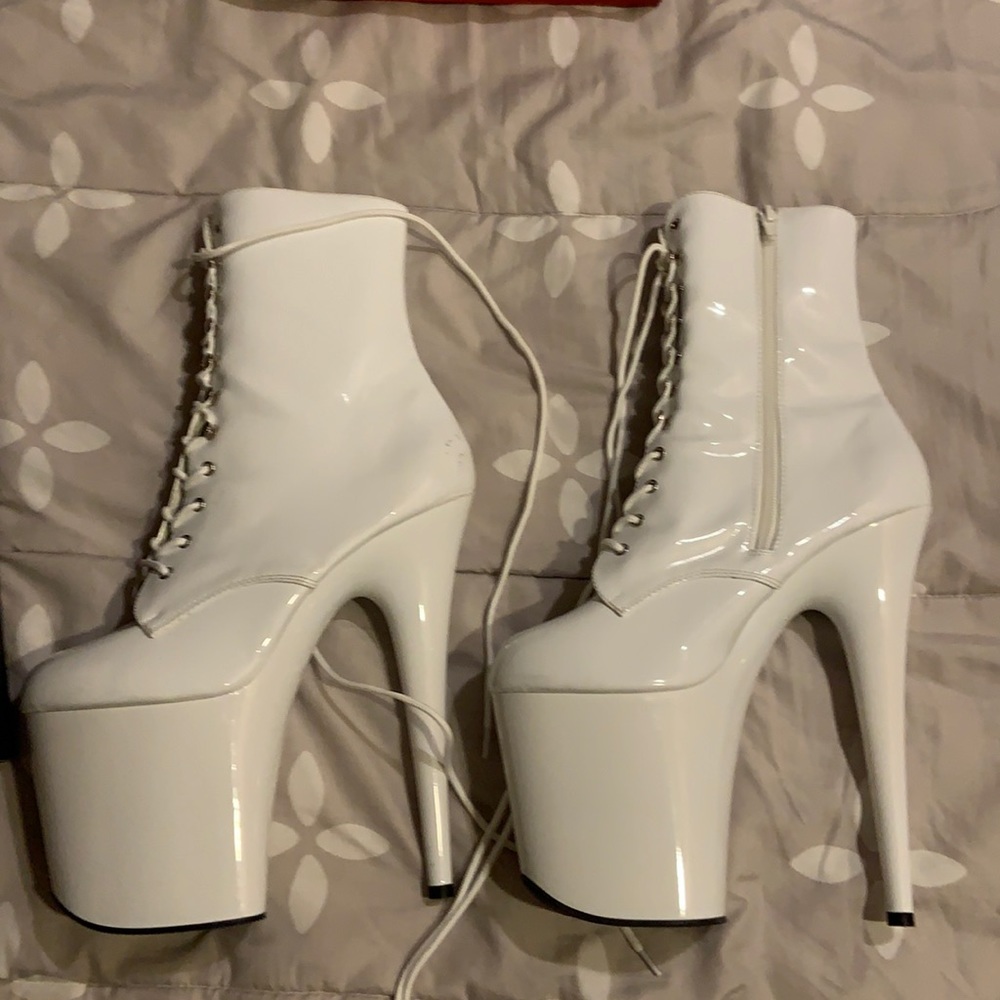 Pleaser Flamingo 1020 Boots 8in white sz11